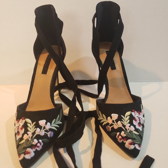 High heels - Picture 4 of 4